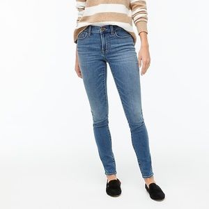 J Crew Womens  8" midrise skinny jean in signature stretch  Size 27